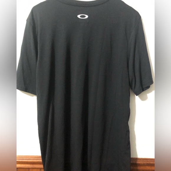 Men’s Black Oakley T-Shirt size Large! - Picture 4 of 4